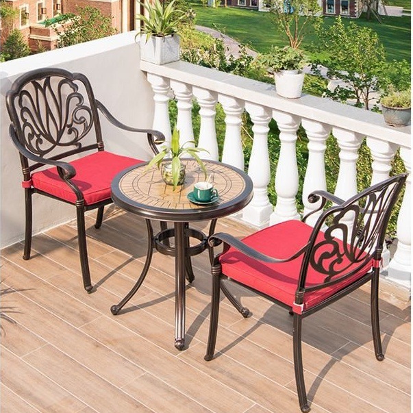 Cast aluminum one table courty - Outdoor Furniture One Piece recension och pris